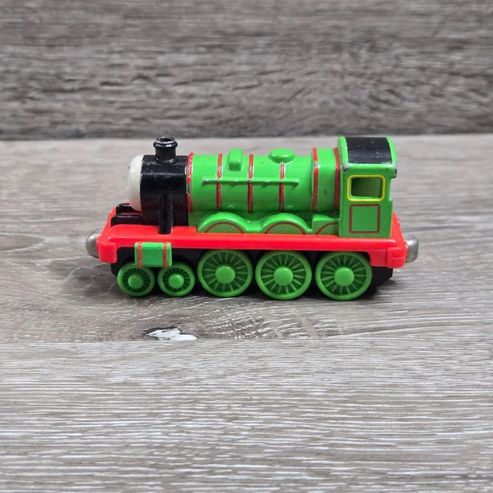 Thomas Friends Diecast Magnetic Henry Train Engine 2002 Take N Play Along